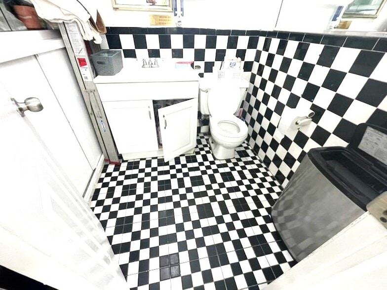 More Photos Of 39 West 46th St, New York Apartments For Lease