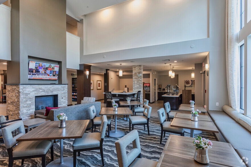More Photos Of 301 Silverglen Dr, Plano Hotel For Sale