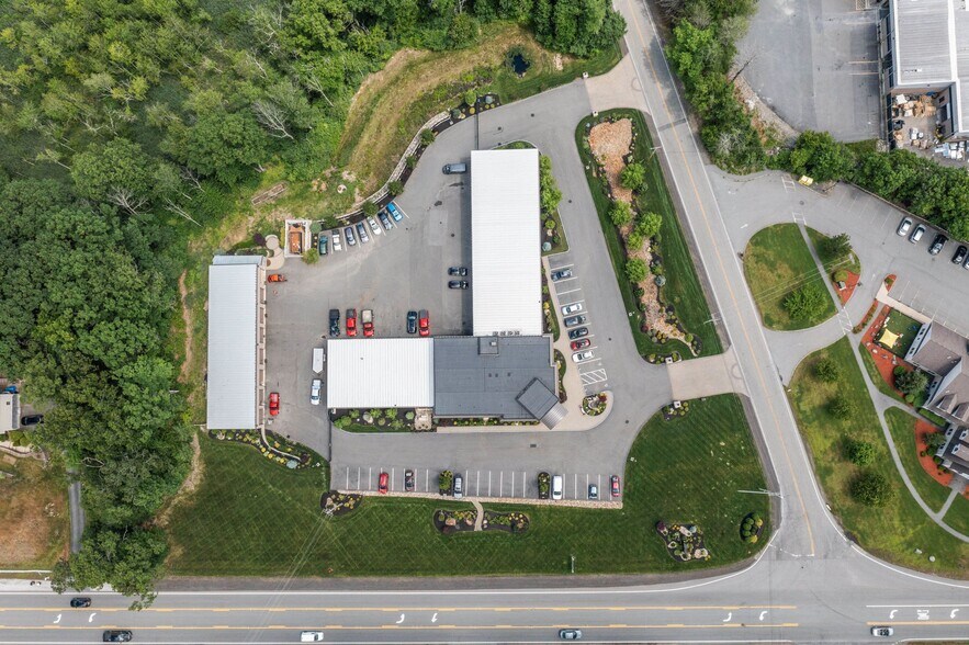 More Photos Of 2302 Turnpike St, North Andover General Retail For Lease