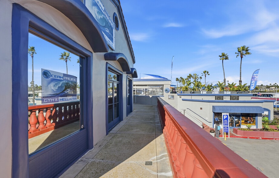 More Photos Of 4110-4190 Mission Blvd, San Diego Unknown For Lease