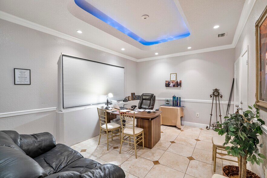 More Photos Of 1680 SE 3rd Ct, Deerfield Beach Loft Creative Space For Lease