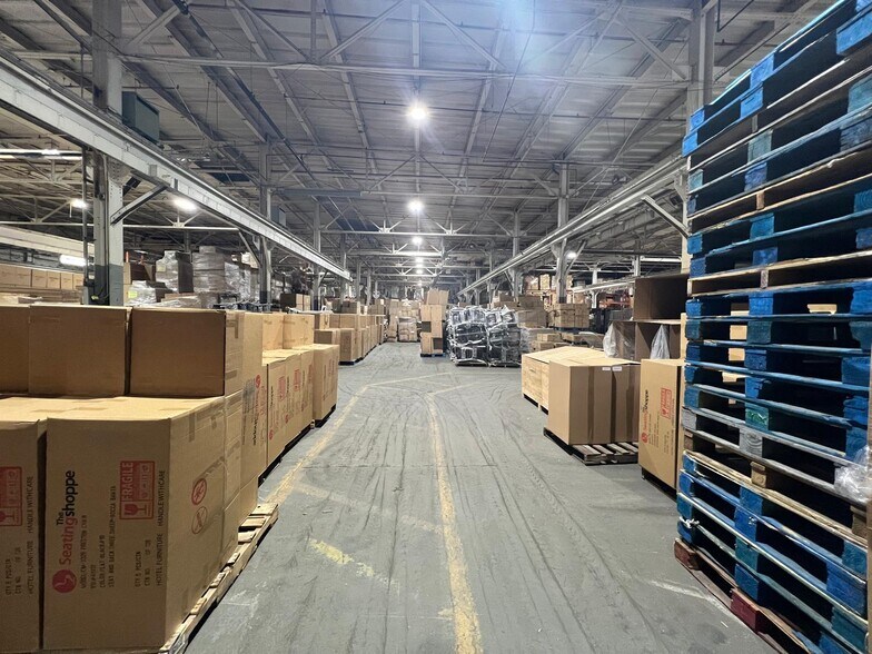 More Photos Of 1000 1st St, Harrison Warehouse For Lease