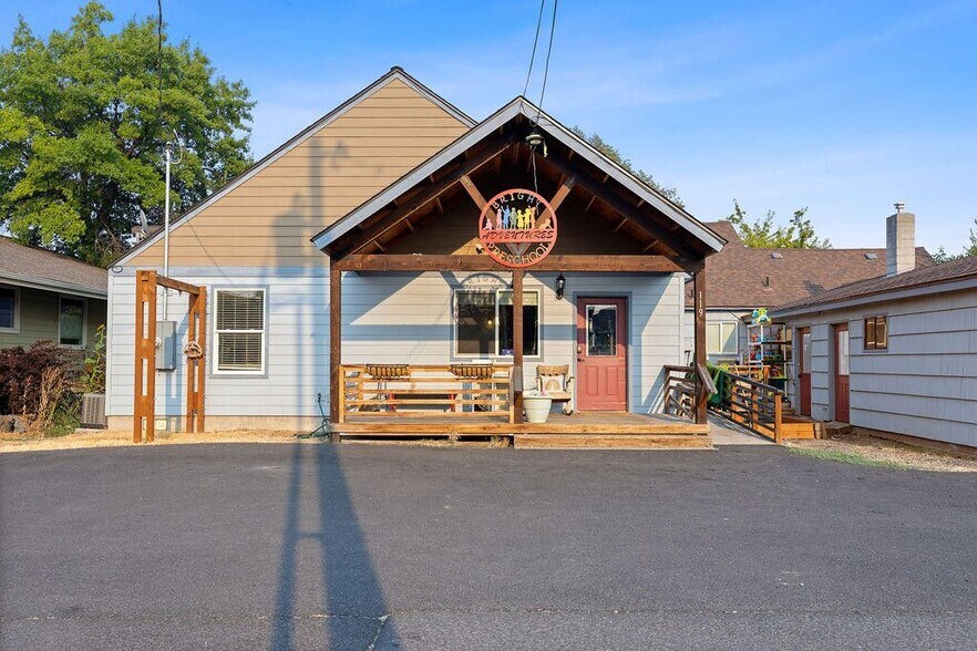 More Photos Of 119 SW 7th St, Redmond Daycare Center For Sale