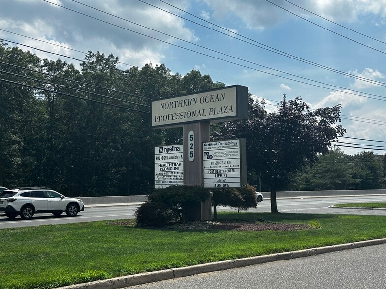 More Photos Of 525 Highway 70, Lakewood Medical For Lease