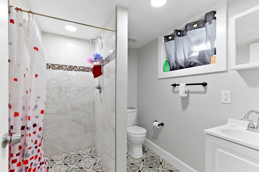 More Photos Of 2519 Liberty Heights Ave, Baltimore Apartments For Sale