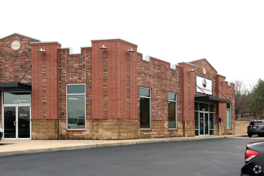 More Photos Of 3887 N Crossover Rd, Fayetteville Office For Lease