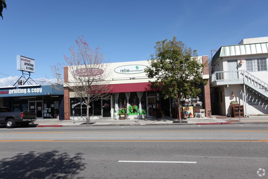 More Photos Of 7118-7122 Owensmouth Ave, Canoga Park Storefront Retail Office For Sale
