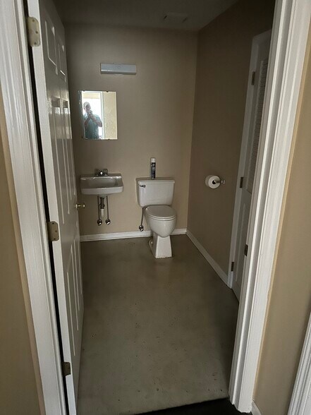 More Photos Of 1205 Baytree Rd, Valdosta Medical For Lease