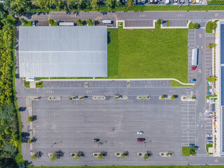 More Photos Of 269 Squankum Rd, Farmingdale Sports And Entertainment For Sale