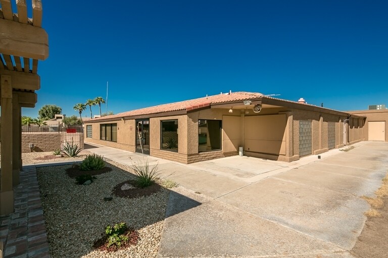 More Photos Of 1407 McCulloch Blvd N, Lake Havasu City Storefront Retail Office For Sale