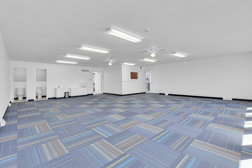 More Photos Of 205 Southbrook Pky, Kearney Daycare Center For Sale