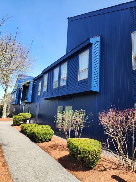 More Photos Of 29 Riverside St, Nashua Medical For Sale