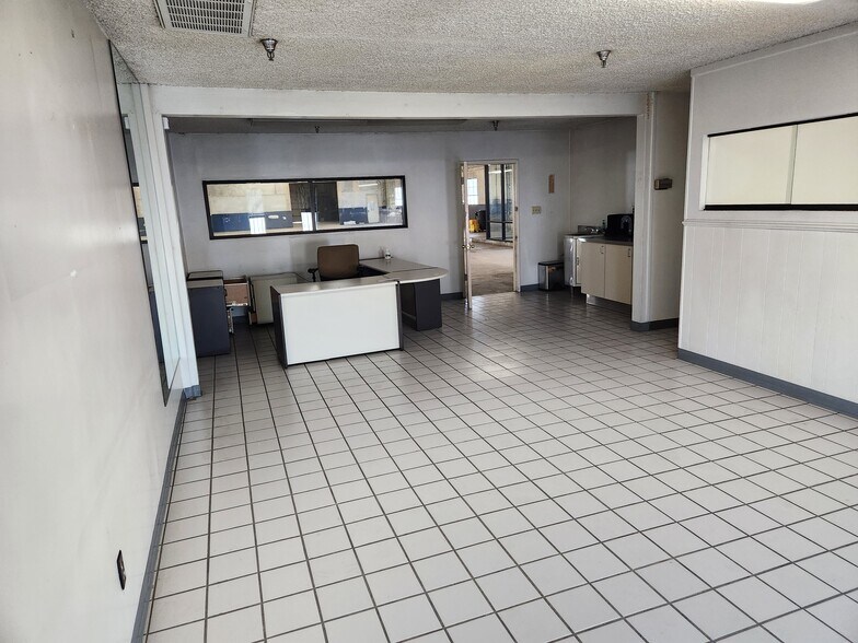 More Photos Of 1406 Santa Anita Ave, South El Monte Warehouse For Lease