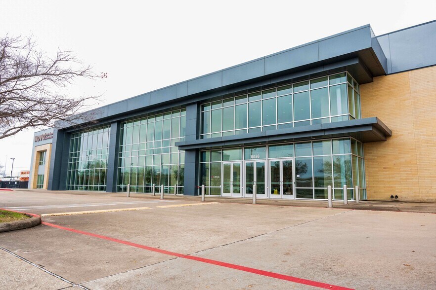 More Photos Of 10496 Katy Fwy, Houston Medical For Lease