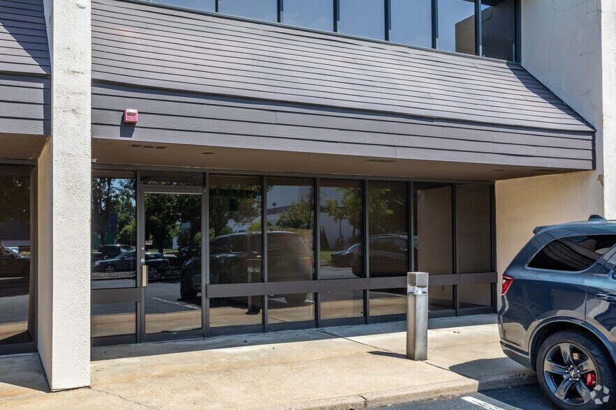 More Photos Of 3412 Progress Dr, Bensalem Light Distribution For Lease