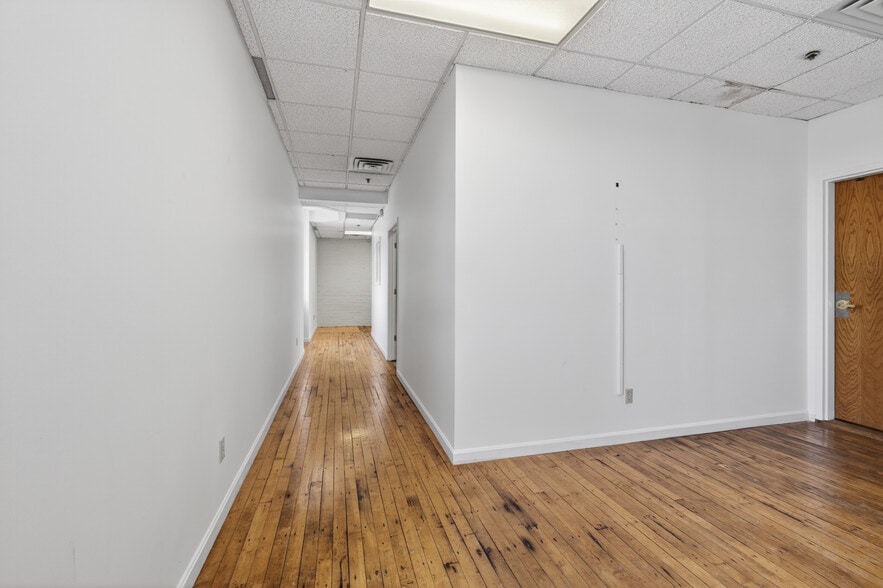 More Photos Of 327-329 W Fayette St, Syracuse Loft Creative Space For Lease