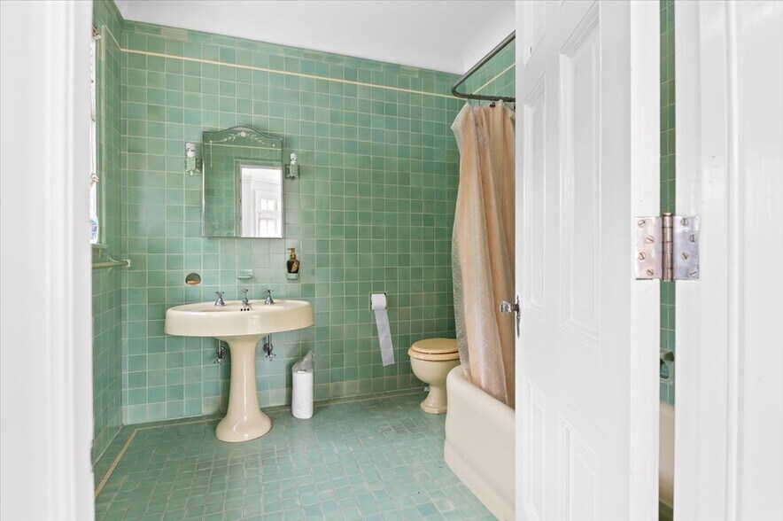 More Photos Of 2255 Ballston Ave, Saratoga Springs Restaurant For Sale