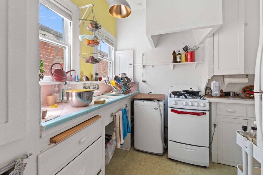 More Photos Of 3616 W Washington Blvd, Los Angeles Apartments For Sale