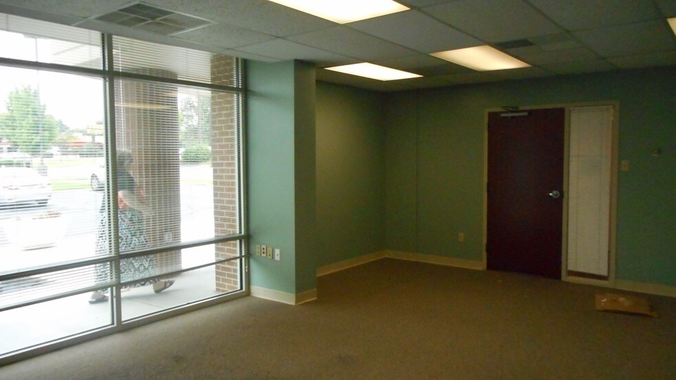 More Photos Of 2504 Mccain Blvd, North Little Rock Office For Lease