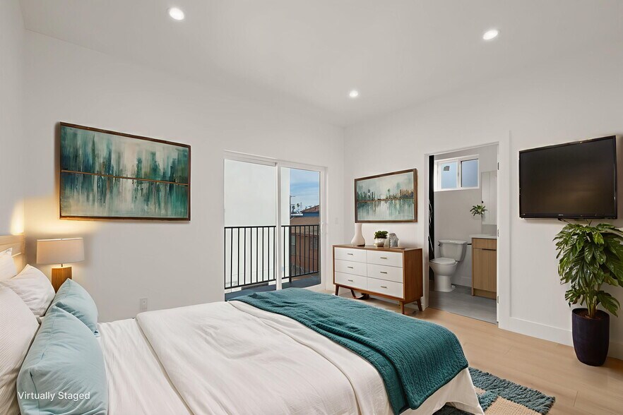 More Photos Of 913 N Hobart Blvd, Los Angeles Apartments For Sale