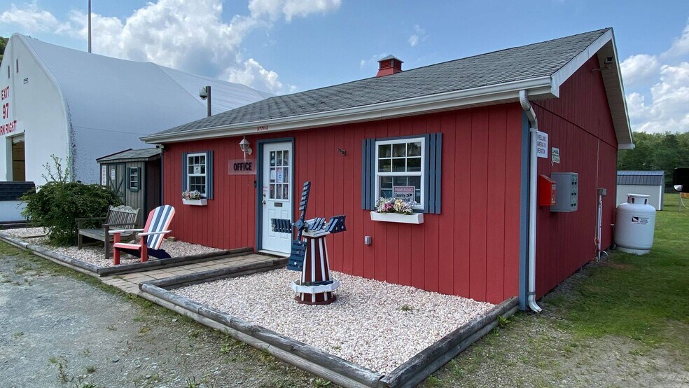 More Photos Of 206 Service Rd, Parksville Office For Sale