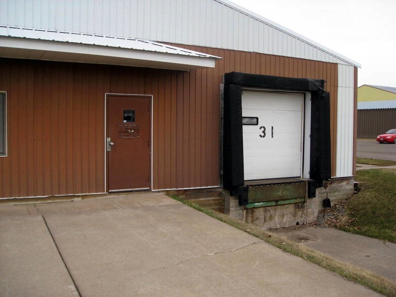 More Photos Of 520 8th St NE, Milaca Industrial For Sale