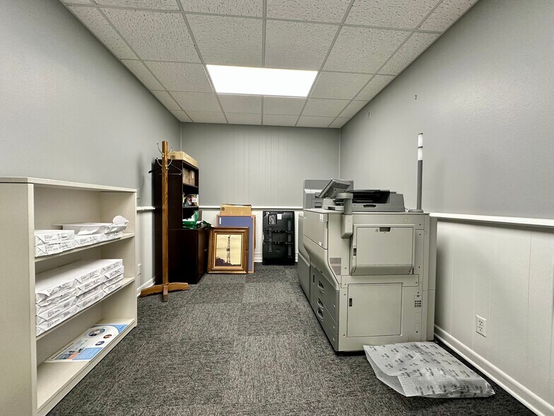 More Photos Of 705 Lamar St, Wichita Falls Office For Sale