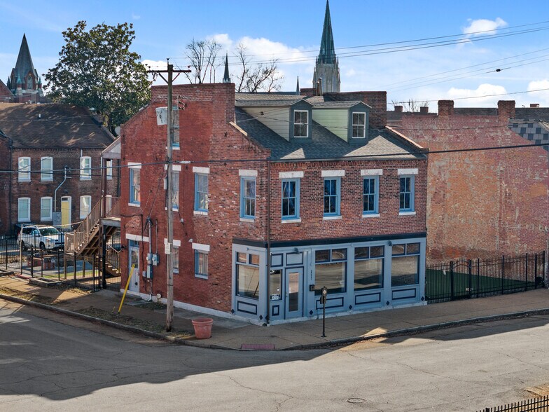 More Photos Of 1800 S 10th St, Saint Louis Restaurant For Lease