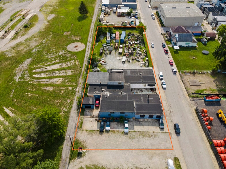 Primary Photo Of 1122 Deloss St, Indianapolis Warehouse For Sale