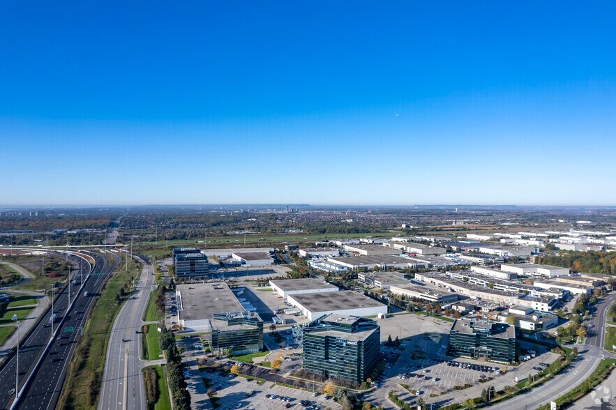 More Photos Of 2020 Winston Park Dr, Oakville Office For Lease