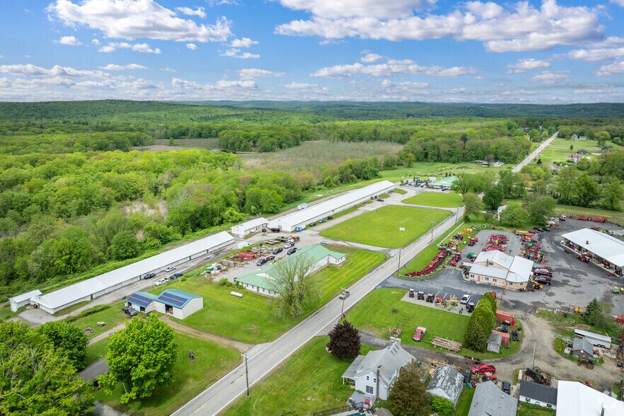 More Photos Of 348 Orchard Hill Rd, Pomfret Center Warehouse For Lease