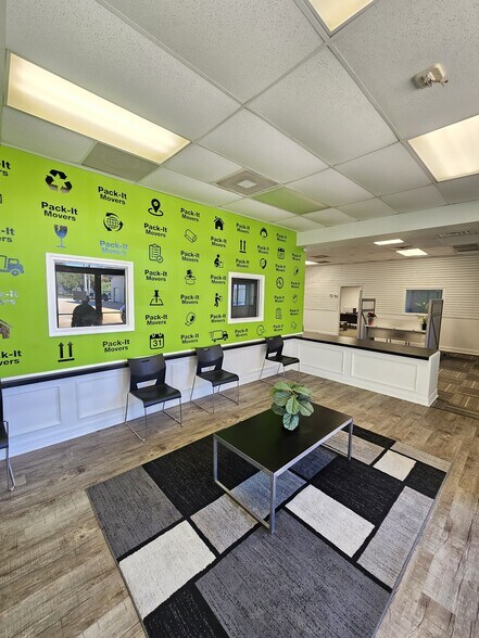 More Photos Of 7230 Senate Ave, Houston Service For Sale