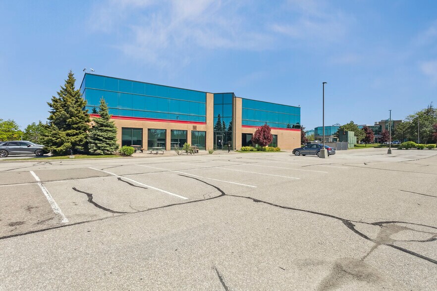More Photos Of 5705 Cancross Ct, Mississauga Office For Sale