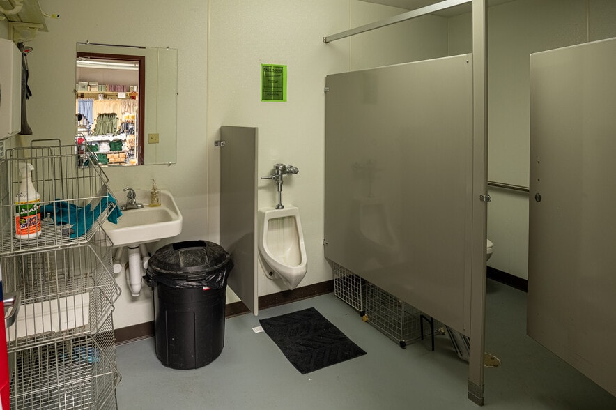 More Photos Of 6663 Highway 58, Buffalo Junction Storefront Retail Office For Sale