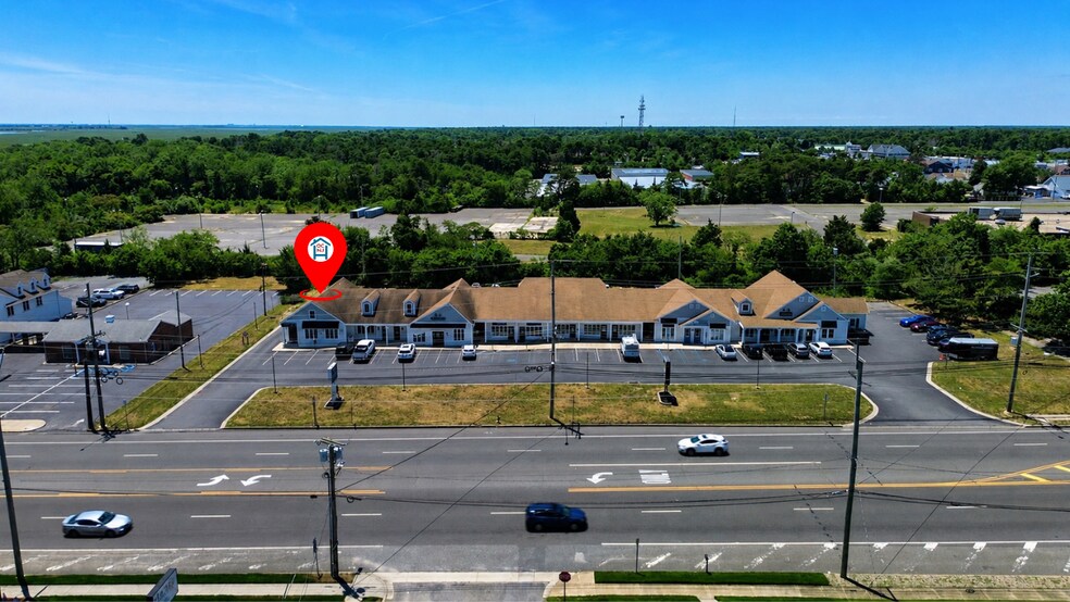 More Photos Of 46 Roosevelt Blvd, Marmora Office For Lease