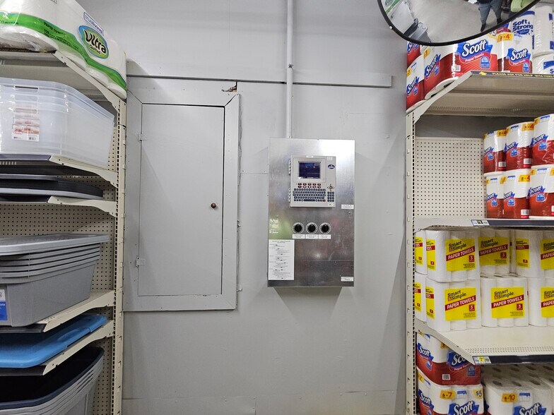 More Photos Of 1308 Washington Ave, Cairo Freestanding For Sale