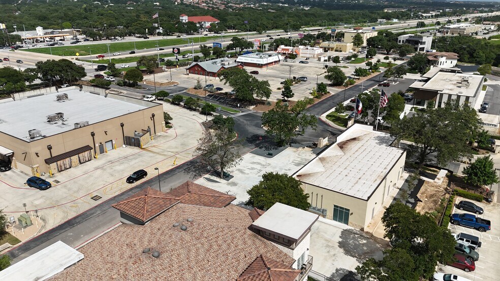 More Photos Of 7927 Calle Rialto, San Antonio Storefront Retail Office For Lease