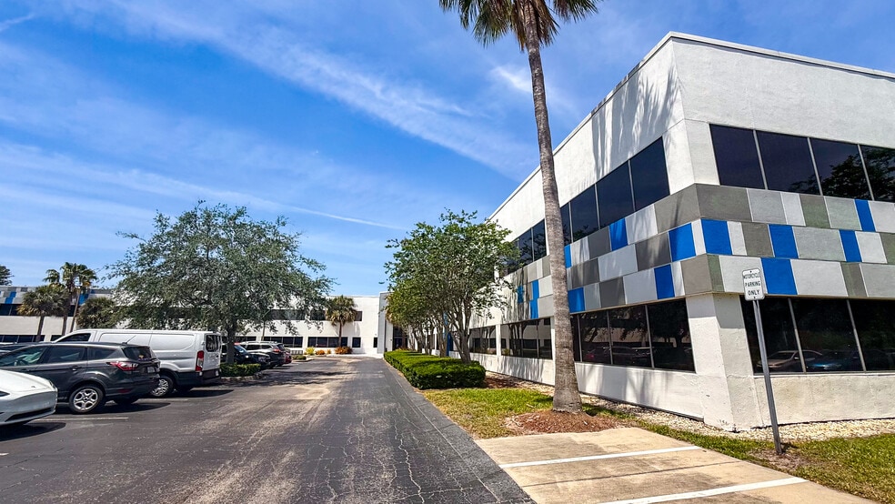More Photos Of 7800 Southland Blvd, Orlando Office For Lease