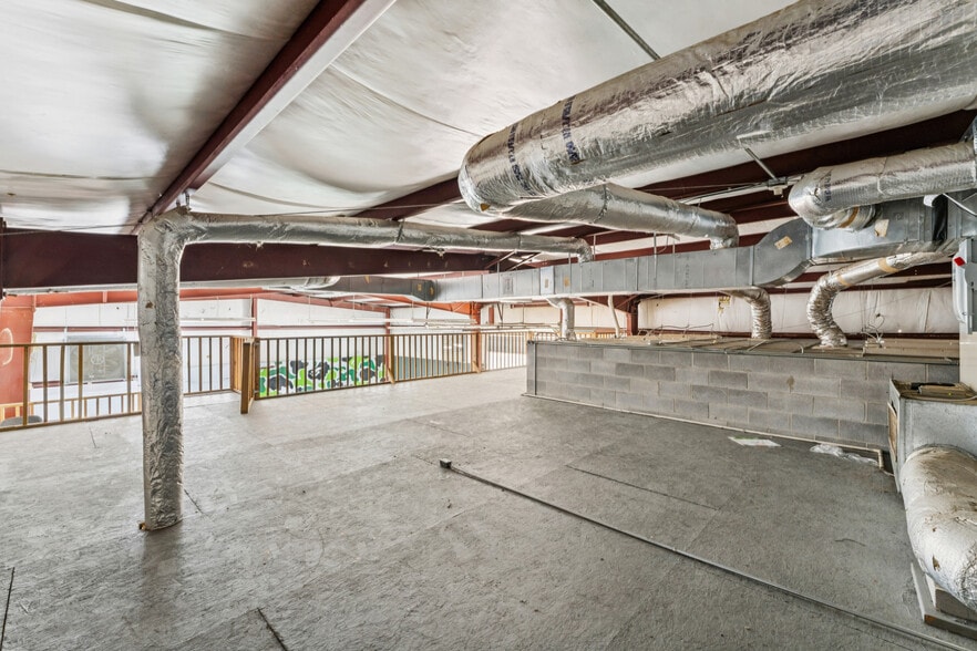 More Photos Of 3321 University Blvd E, Tuscaloosa Warehouse For Sale