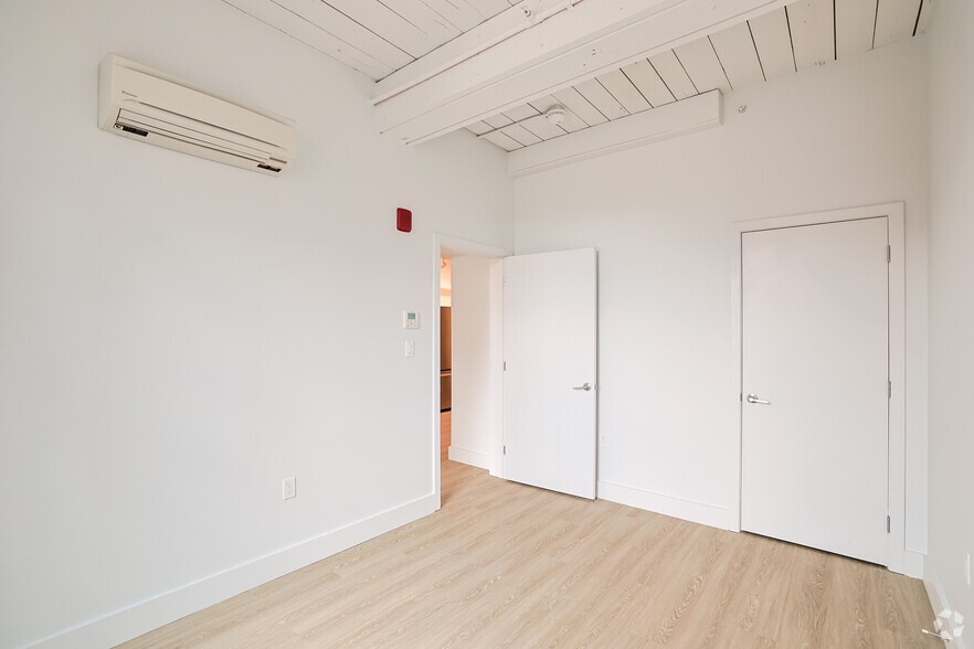 More Photos Of 86 Essex St, Haverhill Apartments For Lease