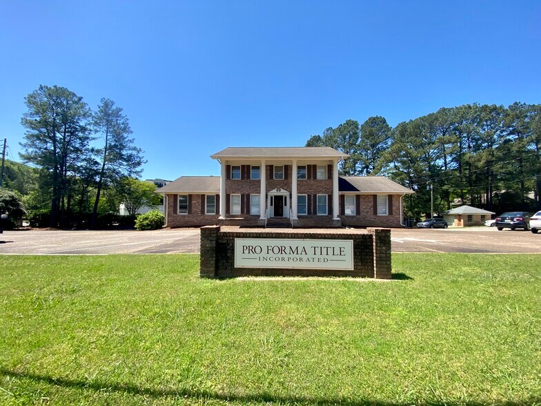 More Photos Of 1900 Indian Lake Dr, Birmingham Office For Sale