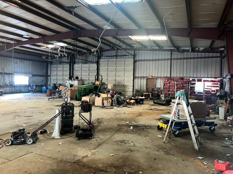 More Photos Of 757 North St, Ashburn Auto Dealership For Sale