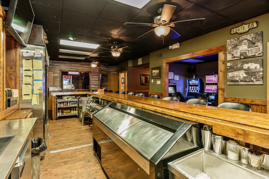 More Photos Of 209 W Main St, Genoa Bar For Sale