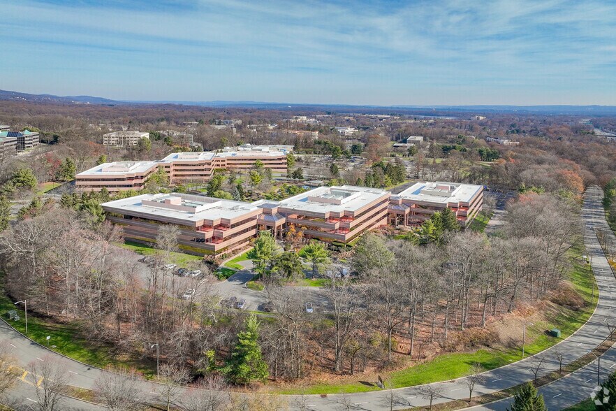 More Photos Of 300 Interpace Pky, Parsippany Office For Lease