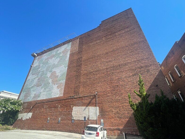 More Photos Of 312 2nd St, Roanoke Office Residential For Lease