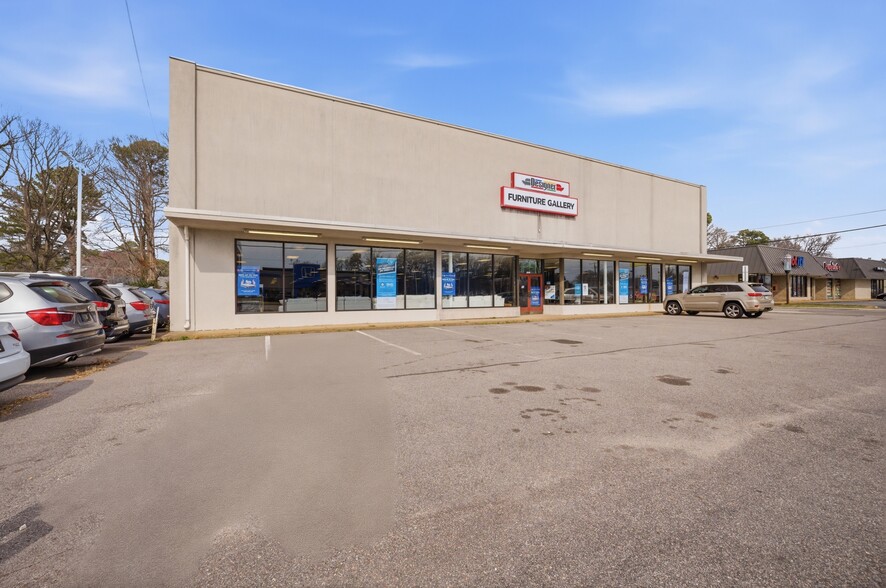 More Photos Of 6542 E Virginia Beach Blvd, Norfolk Freestanding For Sale