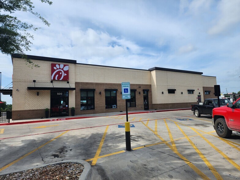 Primary Photo Of 500 E Commerce St, Brownwood Fast Food For Sale