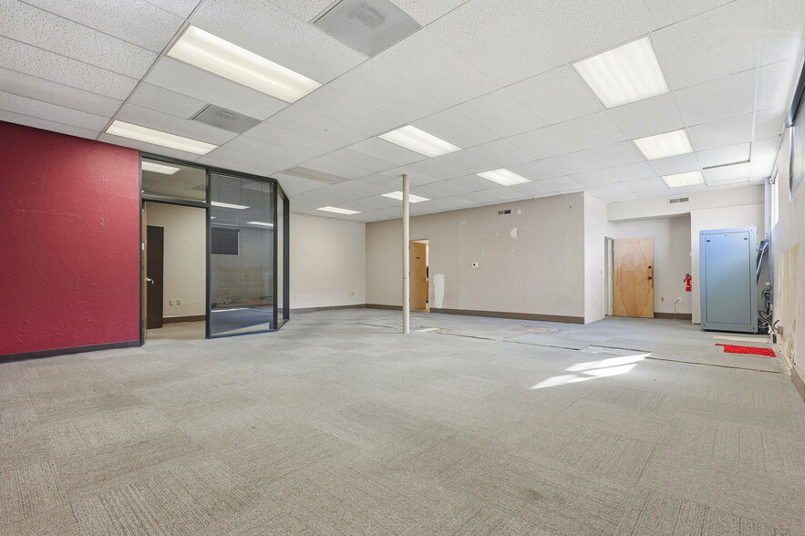More Photos Of 699 Portola Dr, San Francisco General Retail For Lease