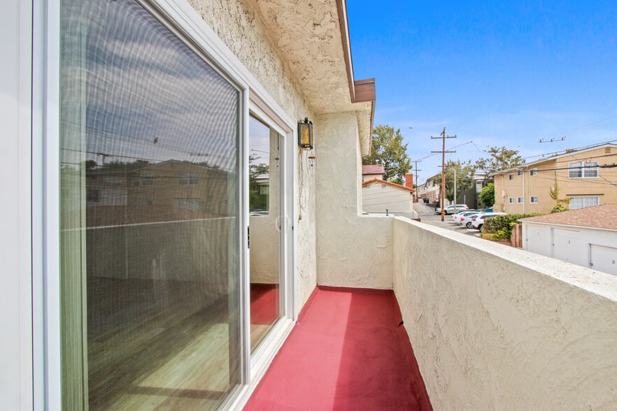 More Photos Of 824 Maple St, Santa Monica Apartments For Sale