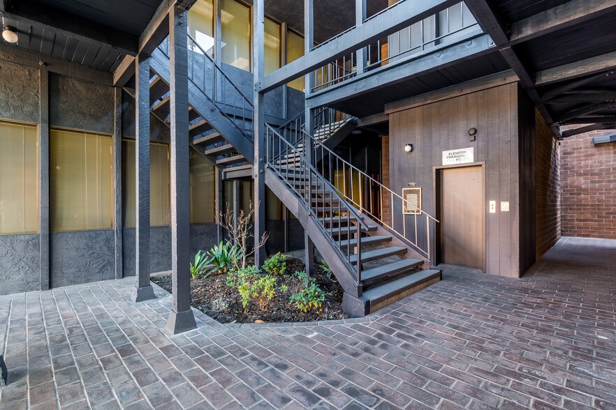 More Photos Of 1250 E Walnut St, Pasadena Office For Lease